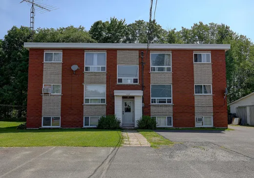 5-Plex for Sale - 146 Rue Hanson, Cowansville, J2K 3E9