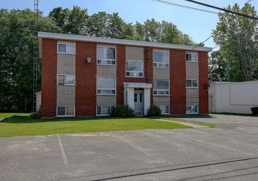 5-Plex for Sale - 146 Rue Hanson, Cowansville, J2K 3E9