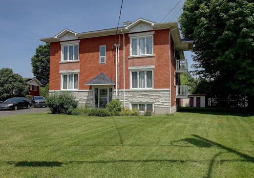 5-Plex à vendre - 308 Rue Brown, Cowansville, J2K 2B1