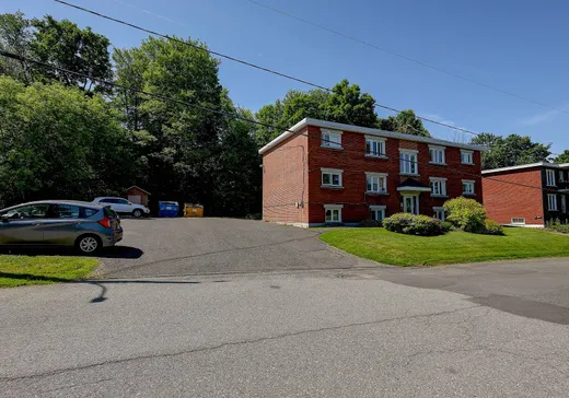 5-Plex à vendre - 156 Rue Loiselle, Cowansville, J2K 2B7