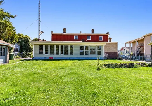 Triplex for Sale - 376-380 Rue Bank, Brownsburg-Chatham, J8G 3A9