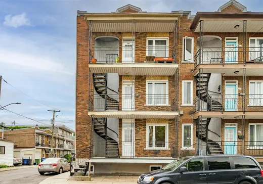 Triplex for sale - 694-698 3e Rue, La Cité-Limoilou, G1J2V4