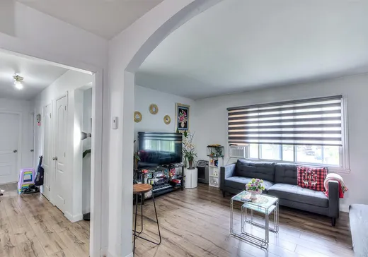 Triplex à vendre - 3016-3018 8e Rue, Laval (Chomedey), H7V 1N6