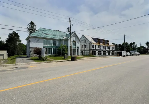 4-Plex à vendre - 2260-2266 Ch. du Tour-du-Lac, Nominingue, J0W 1R0