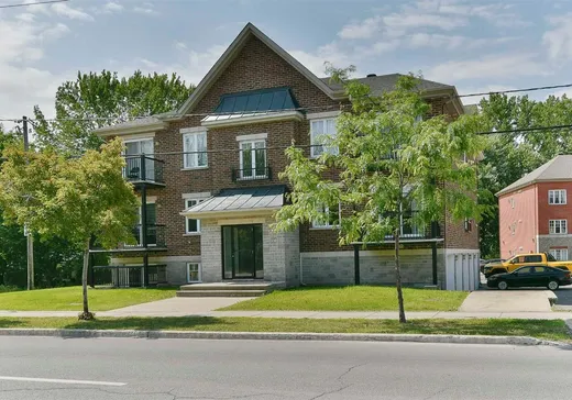 5-Plex à vendre - 310 Boul. Arthur-Sauvé, Laval (Laval-Ouest), H7R 3V2