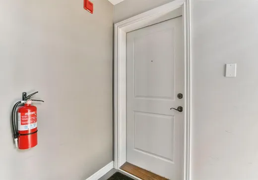 5-Plex à vendre - 310 Boul. Arthur-Sauvé, Laval (Laval-Ouest), H7R 3V2
