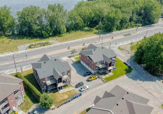 5-Plex à vendre - 290 Boul. Arthur-Sauvé, Laval (Laval-Ouest), H7R 3V2