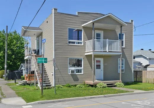 Duplex à vendre - 107-109 Rue St-Philippe, Salaberry-de-Valleyfield, J6S3H1