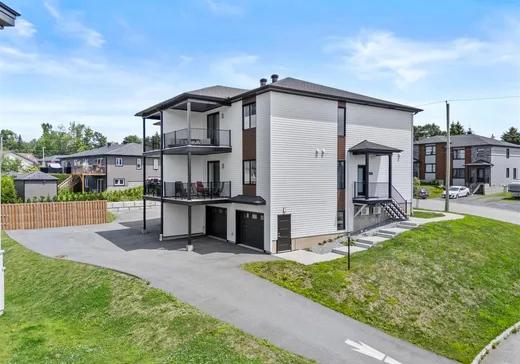 4-Plex à vendre - 62-68 Rue Armande-Biron, Sherbrooke, J1C 0W1