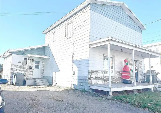 Duplex for Sale - 224-226 Av. de la Gare, Montmagny, G5V 2T7