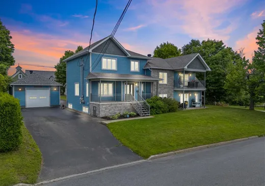 Triplex for Sale - 7-11 Rue Verret, Coaticook, J1A 1T9