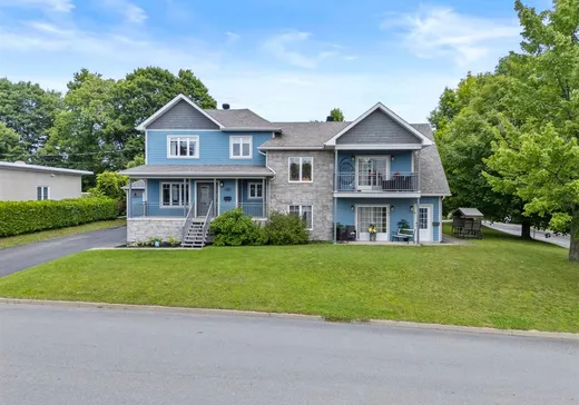 Triplex for Sale - 7-11 Rue Verret, Coaticook, J1A 1T9