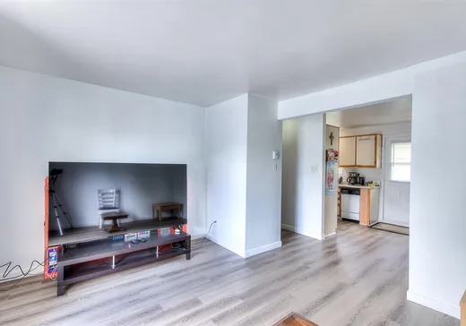 Triplex for Sale - 115-119 Rue St-Pierre, Sainte-Thérèse, J7E 5C8