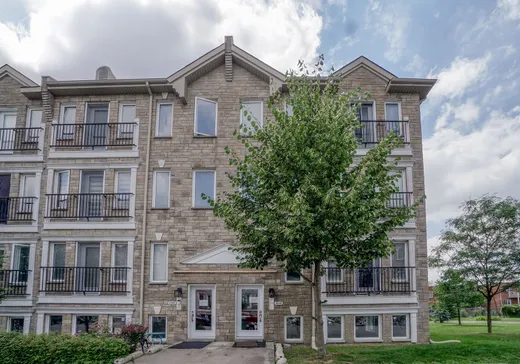 4-Plex à vendre - 2048 Av. Wilson, Montréal (Centreville), H4A0A2