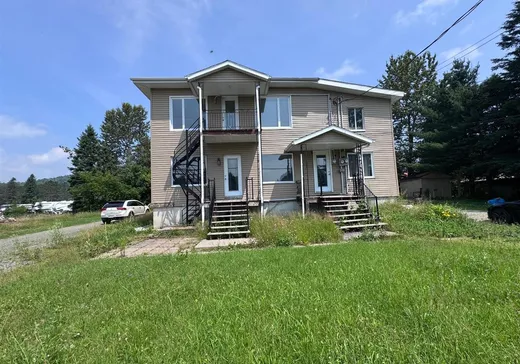 Triplex à vendre - 140-144 Rue Cloutier, Lac-aux-Sables, G0X1M0