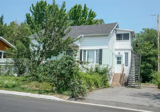 Duplex for Sale - 148-148 1/2 Rue Albert-Trudel, Quebec City, G2A 2S4