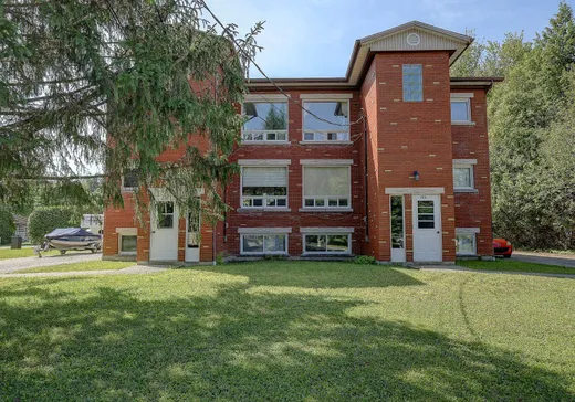 Triplex à vendre - 102 Rue Sherwood, Cowansville, J2K1T6