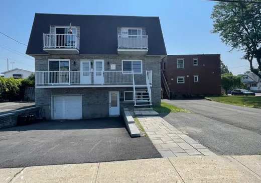 5-Plex à vendre - 1430-1434 Rue Logan, Longueuil, J4K 5G9