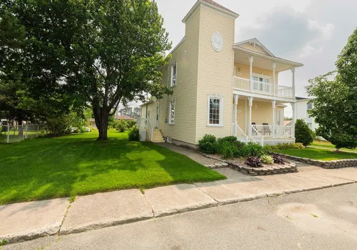Duplex à vendre - 451 9e Avenue, Barraute, J0Y 1A0