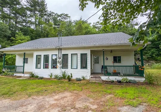 Duplex for Sale - 56-58 Ch. du Lac-Charest, Grenville, J0V 1B0