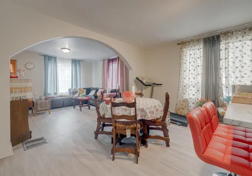 Duplex à vendre - 185-189 Av. St-Émilien, St-Raymond, G3L 3X3