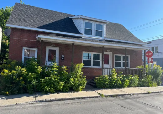 Triplex à vendre - 205-207 Rue St-Jacques, Saint-Jean-sur-Richelieu, J3B2K6