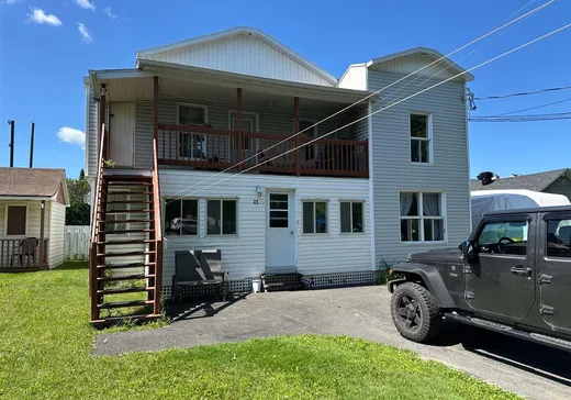 Duplex à vendre - 35-37 Rue St-Paul, Drummondville, J2B 1V9