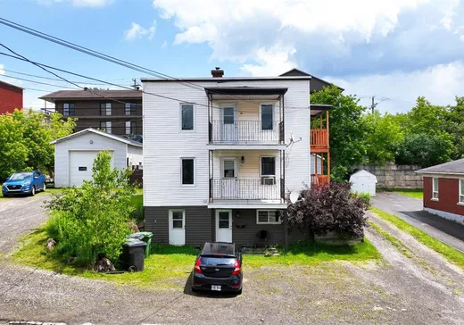 Triplex à vendre - 40-44 12e Avenue N., Sherbrooke, J1E2W1
