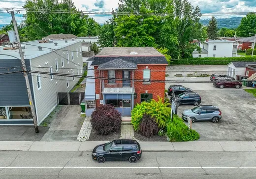 Duplex à vendre - 668-672 Rue King E., Sherbrooke, J1G1C2