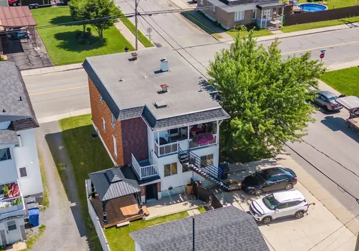 Duplex for Sale - 1201-1203 15e Rue, St-Mathieu-Du-Parc, G9T 3W8