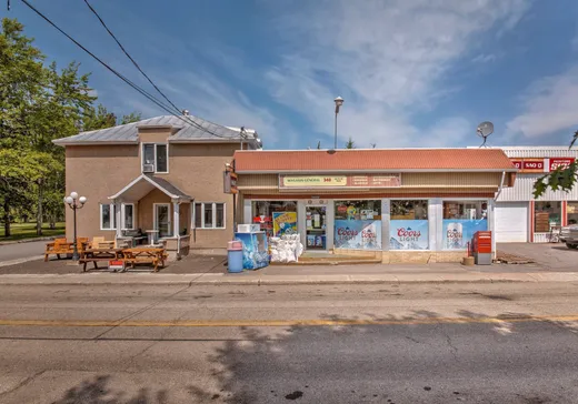 5-Plex à vendre - 3800Z-3802Z Rue Notre-Dame, Saint-Édouard-de-Maskinongé, J0K2H0