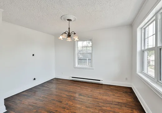 Triplex à vendre - 68-72 Rue Lecompte, Sainte-Thérèse, J7E 3S6