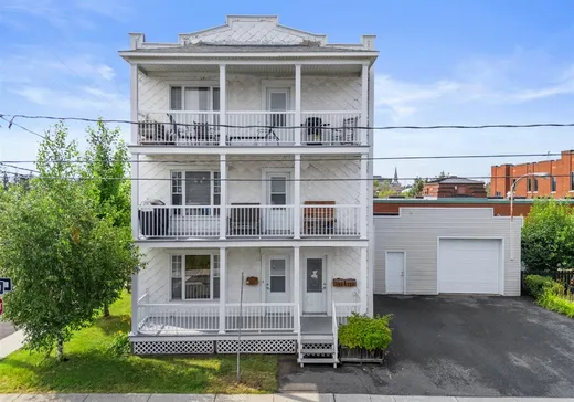 Triplex à vendre - 163-165 Rue Girard, Drummondville, J2B6J7