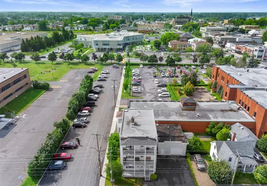 Triplex à vendre - 163-165 Rue Girard, Drummondville, J2B 6J7