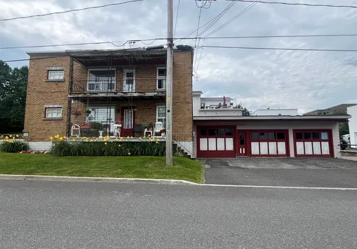 Duplex for Sale - 229-231 Boul. Olivier, Asbestos, J1T 2Z8