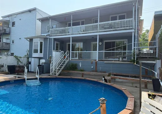 Duplex à vendre - 382-382A Rue Tessier, La Tuque, G9X 3E5