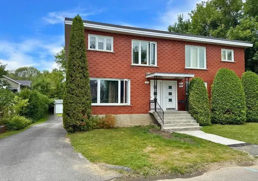 4-Plex à vendre - 431-437 Rue du Collège, Magog, J1X2K7