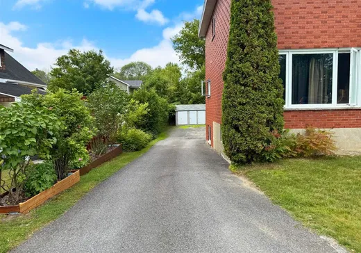4-Plex à vendre - 431-437 Rue du Collège, Magog, J1X 2K7