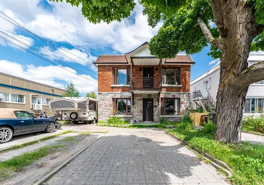 Duplex à vendre - 64-66 Rue Préfontaine E., Sainte-Agathe-des-Monts, J8C1S2