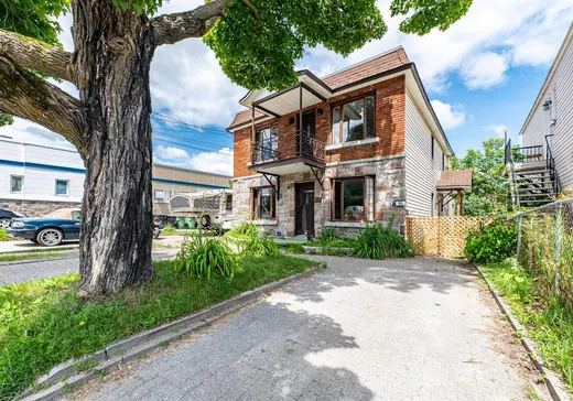 Duplex à vendre - 64-66 Rue Préfontaine E., Sainte-Agathe-des-Monts, J8C 1S2