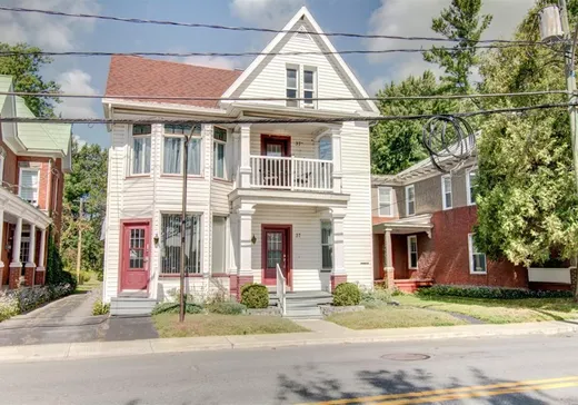 Triplex à vendre - 37-37C Rue Maurault, Pierreville, J0G1J0