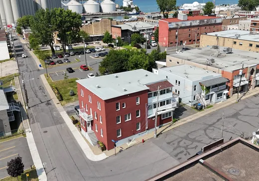 5-Plex à vendre - 51-59E Rue de la Reine, Massueville, J3P 4R5