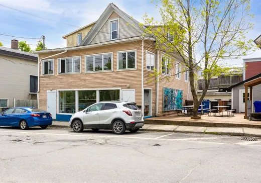 Triplex à vendre - 3-7 Boul. Notre-Dame O., Stanstead, J0B3E2