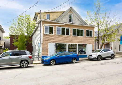 Triplex for Sale - 3-7 Boul. Notre-Dame O., Stanstead, J0B 3E2