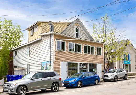 Triplex for Sale - 3-7 Boul. Notre-Dame O., Stanstead, J0B 3E2