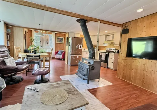 Duplex à vendre - 1604-1606 Rue Poirier, Mont-Blanc, J0T 2G0