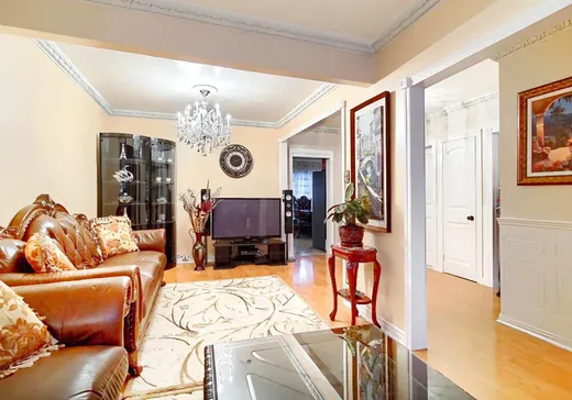 Duplex à vendre - 4213-4215 43e Rue, Montréal (Centreville), H1Z 1R4