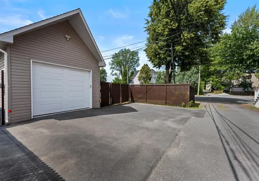 Duplex à vendre - 2486-2490 Boul. Laframboise, Saint-Hyacinthe, J2S 4Y2