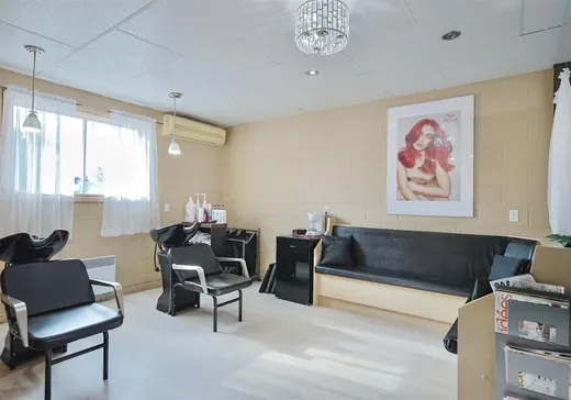 5-Plex for Sale - 35-35A Rue St-Jean-Baptiste, Victoriaville, G6P 4C8