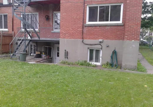 4-Plex à vendre - 296-302 Boul. Alexis-Nihon, Montréal (Saint-Laurent), H4M 2A3